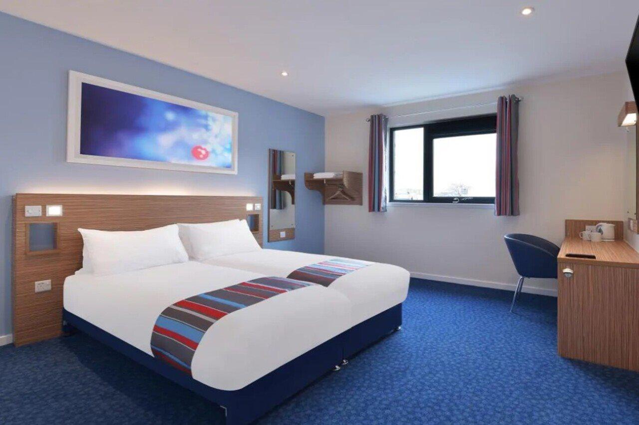 Travelodge Bromborough Порт-Санлайт Экстерьер фото