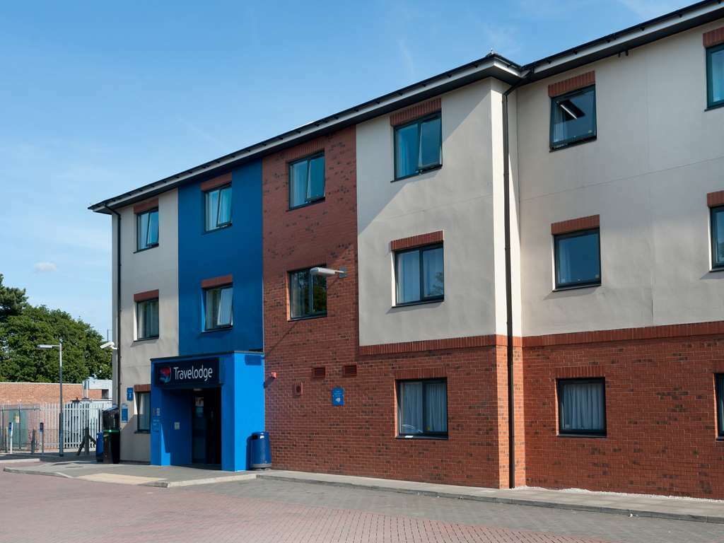 Travelodge Bromborough Порт-Санлайт Экстерьер фото